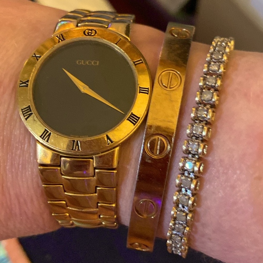 1994 18k GOLD PLATED BLACK DIAL 3300.2m GUCCI WATCH